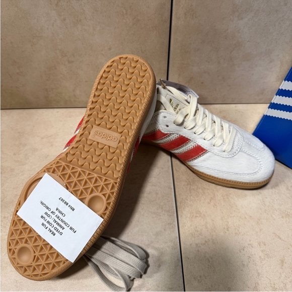 adidas Samba OG Pony Hair Wonder Beige / Cream White / Better Scarlet - Picture 11 of 12